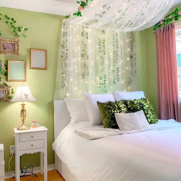 Green leaves style silk cushion covers - Picture 1 of 5